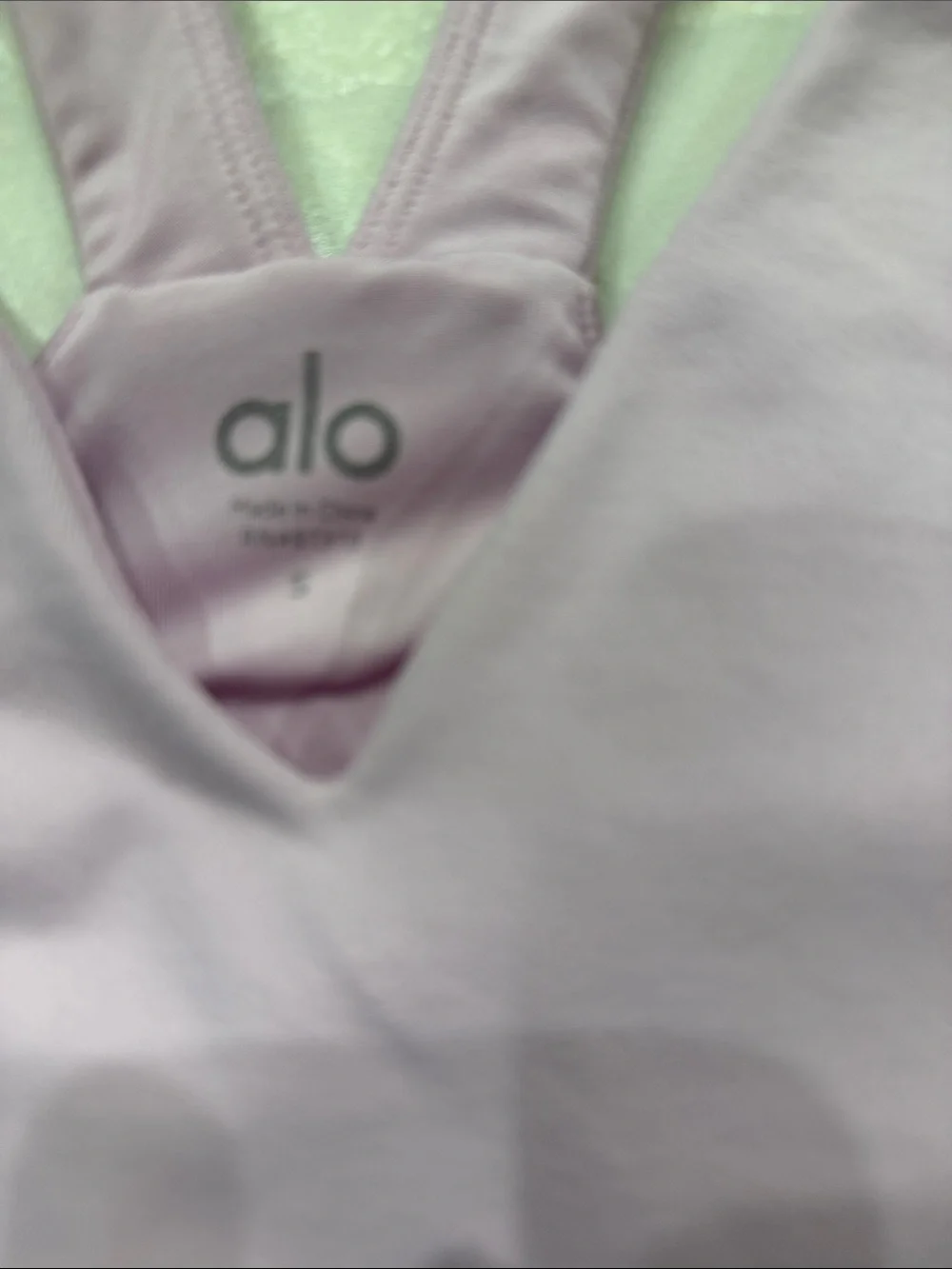 ALO Yoga Lavender V-Neck Athletic Bra Top